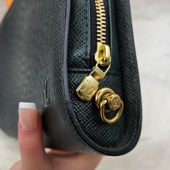 Louis Vuitton Green Taiga Leather Clutch - Picture 7 of 17